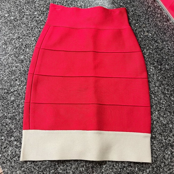 HERVE LEGER MINI SKIRT RED - Picture 1 of 5
